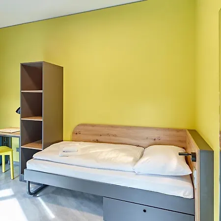 Meininger West Hotell *