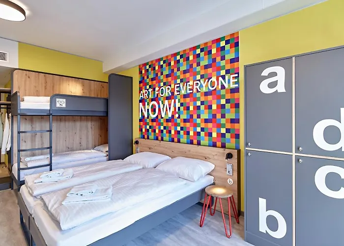 Meininger West Κολωνία