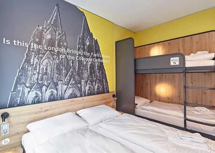 Meininger West Hotel *