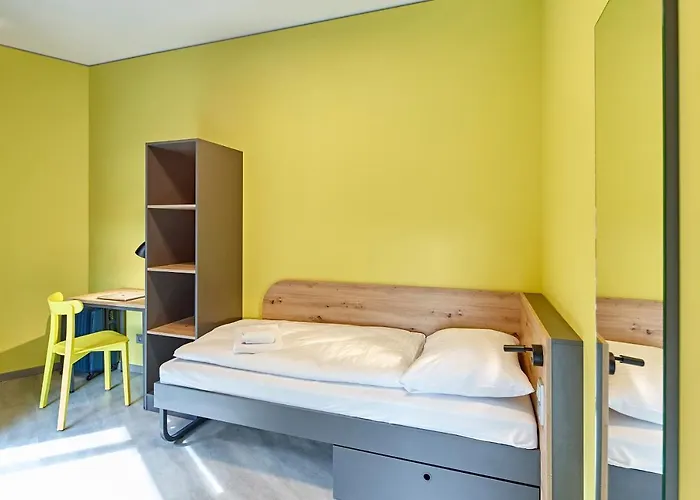 Meininger West Hotel *