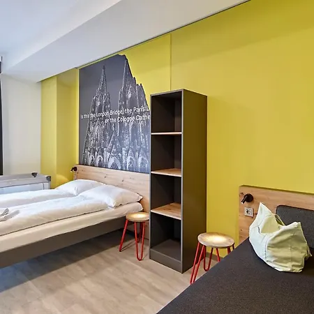 Meininger West Hotel Cologne